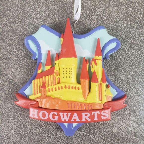 Hallmark Hogwarts Castle Harry Potter Wizarding World Ornament 2021 - Picture 1 of 8
